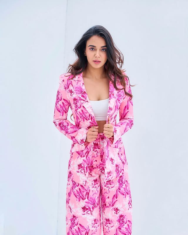 Monica Chaudhary : Bio, Height, Weight, Age, Facts & More