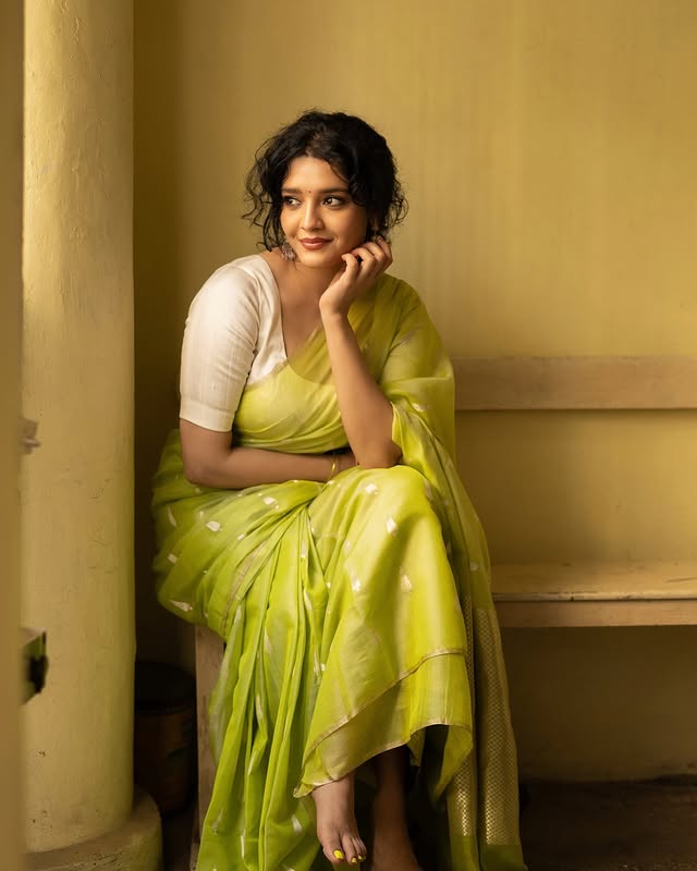 Ritika Singh : Bio, Height, Weight, Age, Family & More