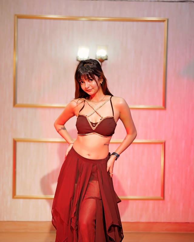 Ananya Dogra : Bio, Height, Weight, Age, Facts & More